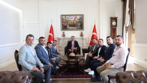 İzmir Hepimizin Derneği'nden İzmir Valisi Dr. Sn. Süleyman Elban'a Ziyaret 