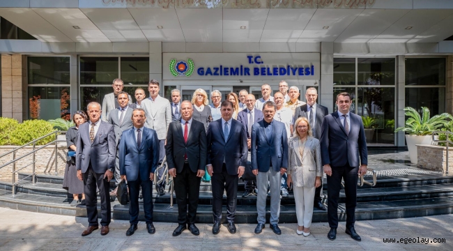 Başkan Tugay: İzmir'i planlı bir şekilde kalkındıracağız 