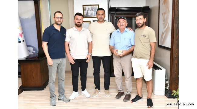 Çiğli Belediyesi İşçileri Buldukları Altını Sahibine Ulaştırdı