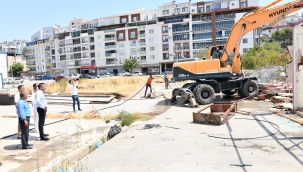 Çiğli'de Kaçak Yapının Yerine Yol ve Park 