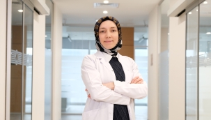 Diş eti kanaması kalıcı bir sorun değil! Etkili ve düzenli bakımla sağlıklı diş etlerine ulaşmak mümkün… 