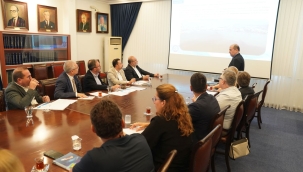  Ege Üniversitesinde İzmir Körfezi'ndeki çevresel sorunların çözümü ile ilgili toplantı yapıldı 