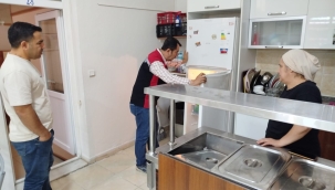 İzmir'de Üniversite Yurt Yemekhanelerine Denetim: Güvenilir Gıda İçin Sıkı Kontroller 