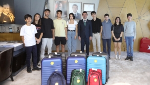Başkan Önal'dan öğrencilere anlamlı hediye 