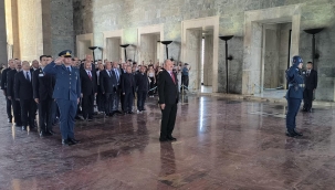 Uzman Çavuşların Umut Işığı TEMUD, 1. yıl dönümünde Anıtkabir'de 