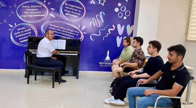 İzmir Büyükşehir Belediyesi yetenekli gençleri konservatuvar sınavlarına hazırlıyorv