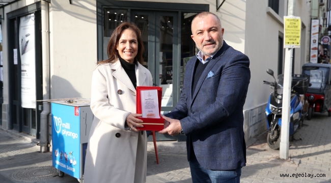 Karşıyaka Belediyesi'nden tarihi restorasyon projelerine teşekkür plaketi 