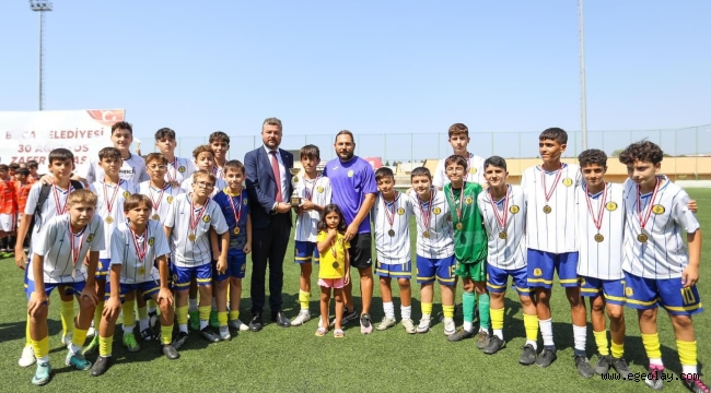 Buca Belediye Spor U-14 Takımı Türkiye şampiyonasında 