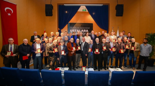 Karabağlar 'da mobilya ustaları onurlandırıldı