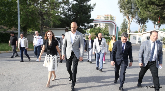 Karşıyaka Belediyesi üretiyor, sokaklar yenileniyor