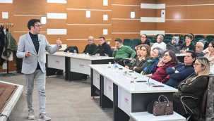 Bornova Belediyesi'nden muhtarlara Özel Afet Çalıştayı 