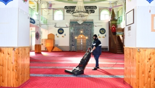 Çiğli'de İbadethanelere Ramazan Temizliği 