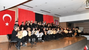Çiğli'de Rebetiko Korosu Rüzgarı Esti 