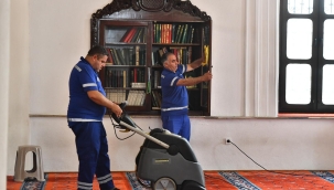 İzmir'in camileri Ramazan'a hazır 