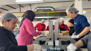 Menemen'in kazanlarında bereket ve dayanışma kaynıyor 