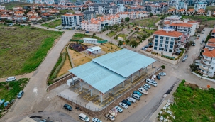 Seferihisar Belediyesi, Karakayalar Pazar Yeri'ni hizmete açıyor. 