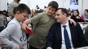 Başkan Eşki, iftar sofralarında vatandaşların yanında 