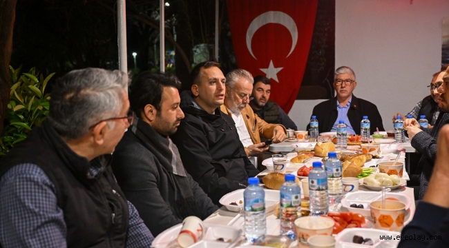Başkan Eşki sahurda minibüsçülerle buluştu "Esnafın yanındayız"