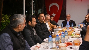 Başkan Eşki sahurda minibüsçülerle buluştu "Esnafın yanındayız"