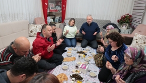 Başkan Pehlivan, orucunu şehit ailesiyle açtı 