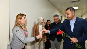 Başkan Yıldız'dan Sağlık Çalışanlarına Tıp Bayramı Sürprizi 