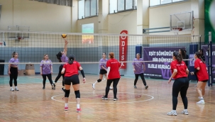 Bornovalı kadınlar eşitlik için mücadele etti 