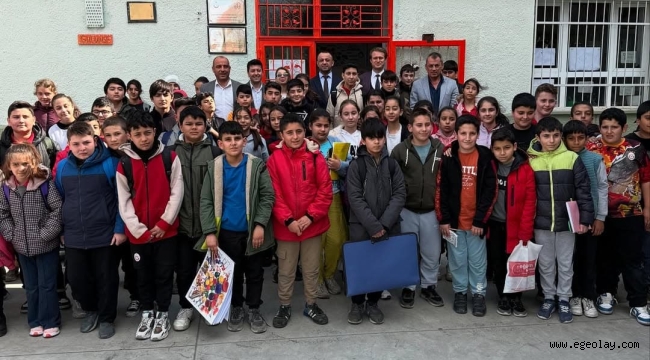 İzmir Hepimizin Derneği, Selçuk'taki okulda kitaplık oluşturdu 