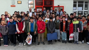 İzmir Hepimizin Derneği, Selçuk'taki okulda kitaplık oluşturdu 