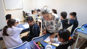Konak'ta çocuklar hem eğleniyor hem öğreniyor 