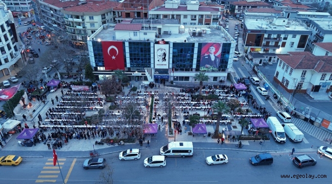 Menderes'te Binler İftar Sofrasında Buluştu