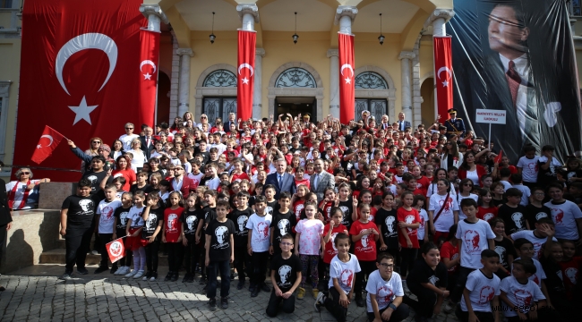 23 Nisan İzmir'de Coşkuyla Kutlanacak 