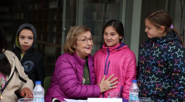 Bayraklı'da minikler Livaneli Kütüphanesi'nde buluştu