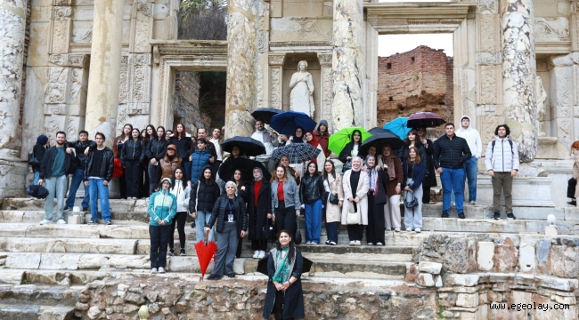 Efes Selçuk'ta kütüphane haftası etkinlikleri başladı