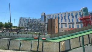 Acıbadem Hastanesi, Çiğli'de çocukların oyun alanını ele geçiriyor! 