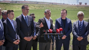 CHP Genel Başkanı Özgür Özel: "Esila'nın Beraati İçin 'Teşekkür Ederiz' Diyecek Halimiz Yok" 