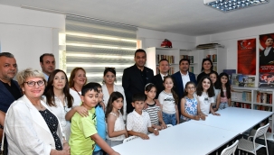 Çiğli'de cumhuriyet ışığını taşıyan mahalle kütüphanesi açıldı 