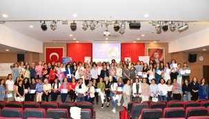 Çiğli'den Türkiye'ye örnek model: Kadınlar dijitalde başarıyla ilerliyor 
