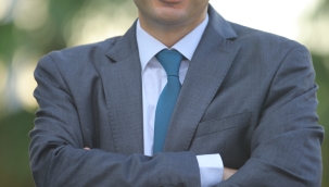 İdealist eğitimcinin aydınlık yürüyüşü 