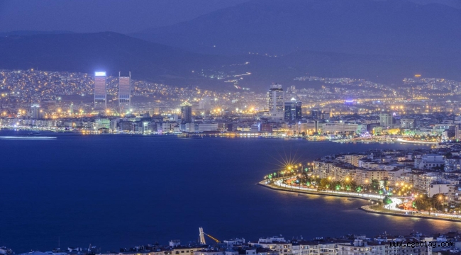 İzmir Büyükşehir Belediyesi'nden akıllı kent yolculuğunda yeni bir sayfa