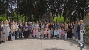 İzmirli annelere en özel kutlama 