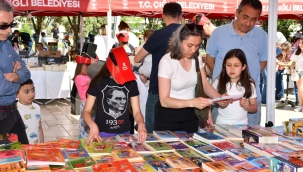 Kitapların Büyülü Dünyasına Yolculuk Çiğli’de Sürüyor 