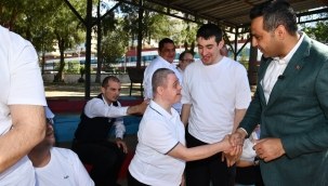 Notalar kalplere dokundu: Engelliler Haftasında umut ve dayanışma buluşması 