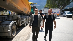Bornova Belediyesi'nden gece-gündüz süren kapsamlı yenileme atağı 