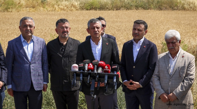 CHP Lideri Özgür Özel: "Ekrem Başkan'ın Gömleği Gibi Bu Beyaz Gömleklerimizi Kirletemediniz, Kirletemeyeceksiniz" 
