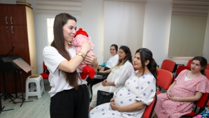 Gaziemirli anne adayları Gebe Okulu’nda anneliğe hazırlandı 