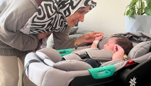 “Geçici Koruyucu Aile Hizmeti”yle Bakan Göktaş'ın adını koyduğu Emre bebek İzmir'de sıcak yuvaya kavuştu 