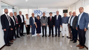İZSİAD’dan İzmir YMMO’ya ziyaret Finansal Okur Yazarlık İçin İş Birliği 