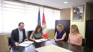 Karşıyaka'da 'sağlıklı kentleşme' için imzalar atıldı 