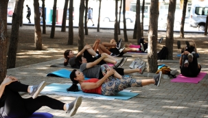 Karşıyaka'nın parklarında spor keyfi başladı 