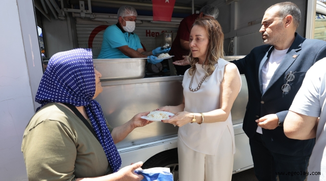Konak'tan Ferdi Zeyrek anısına yemek ikramı